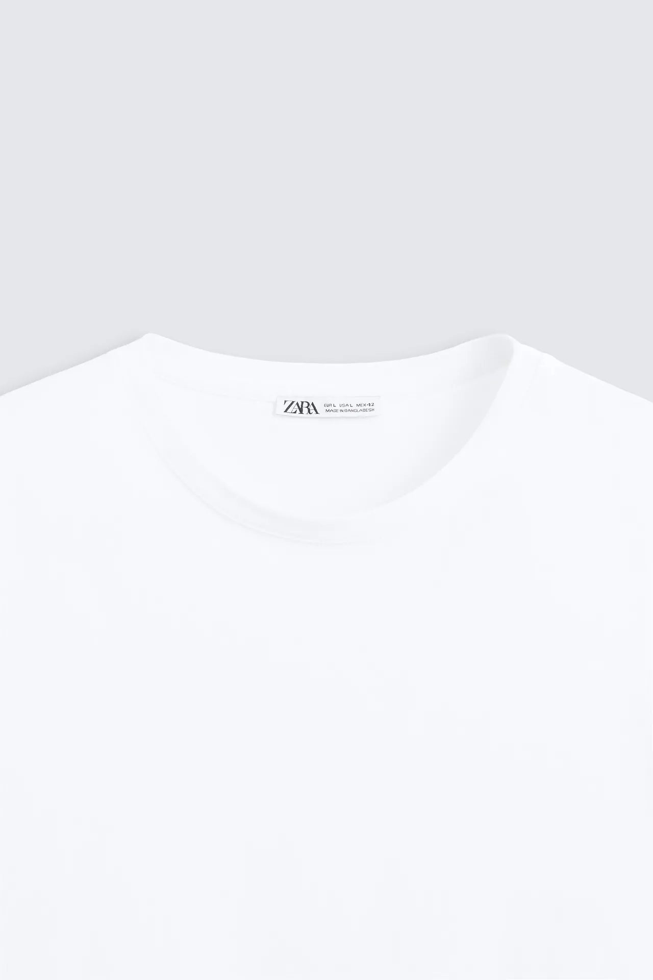 CAMISETA ZARA BÁSICA BRANCA